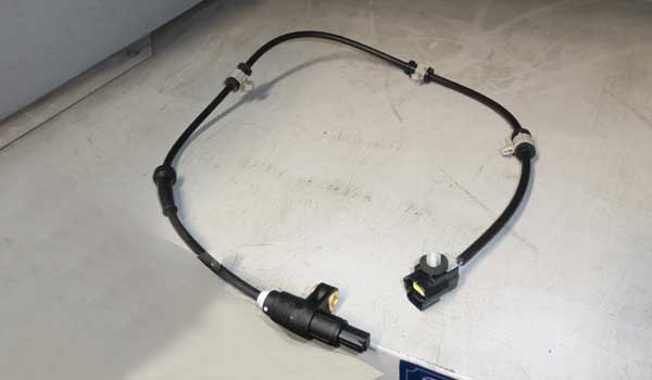 سنسور سرعت چرخ عقب - ام وی ام ۱۱۰